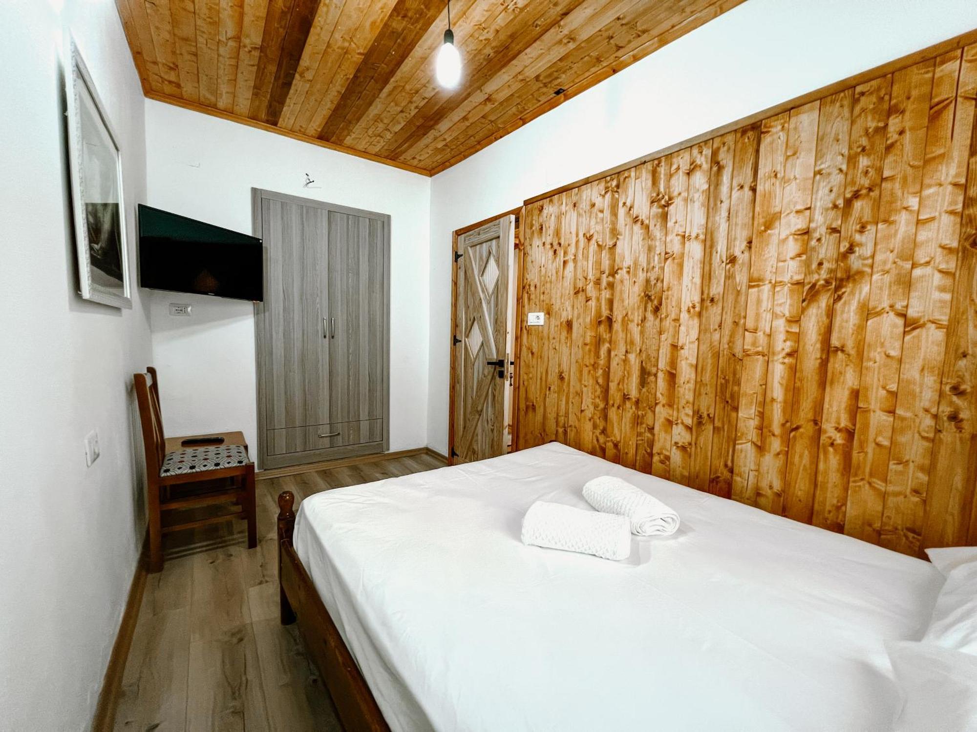 דירות Gjirokastër Daors House מראה חיצוני תמונה